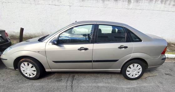 FORD FOCUS 1.6 GLX SEDAN 8V GASOLINA 4P MANUAL